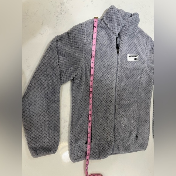 New Balance Gray Teddy Jacket Soft Quilted Design - Picture 12 of 13